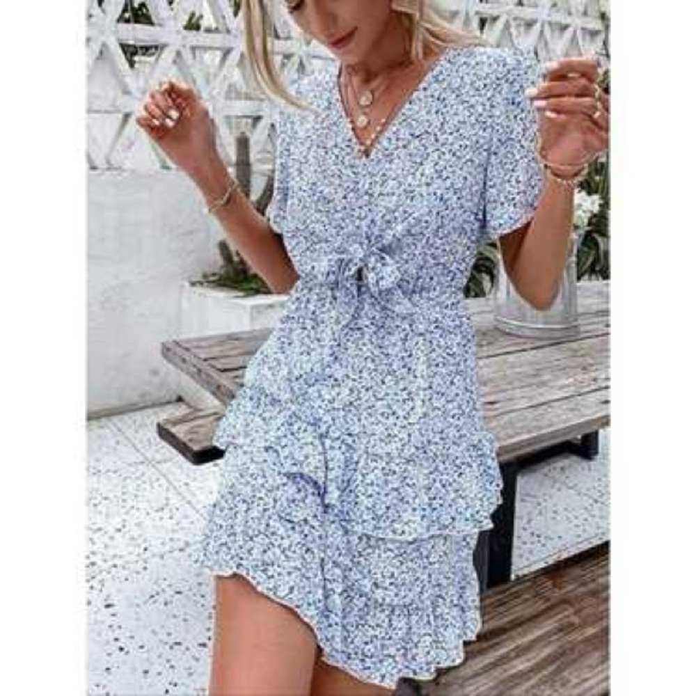 Petal & Pup Floral Tiered V-Neck Tie-Waist Mini Dress - Light Blue Size 4 EUC